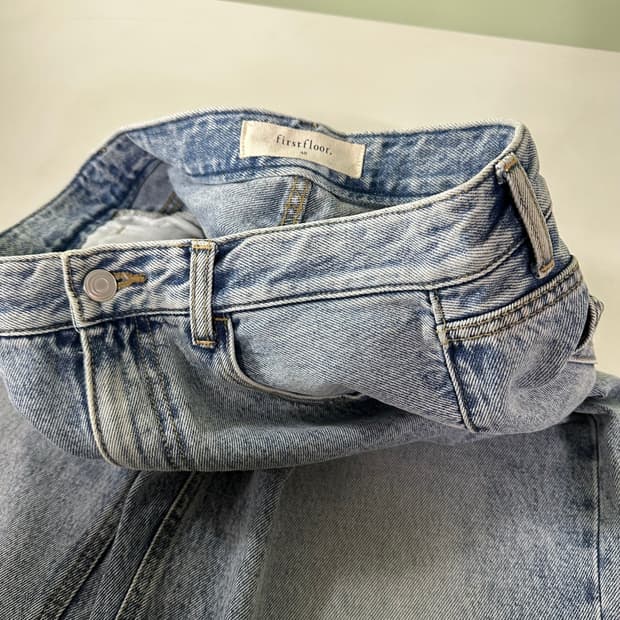 48 XL 퍼스트플로어 세미와이드핏 아이스워시드 데님팬츠 청바지