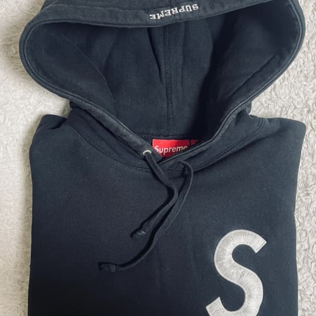 슈프림 S로고 후드티