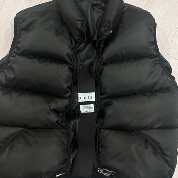 eonts 에옹쓰 패딩조끼