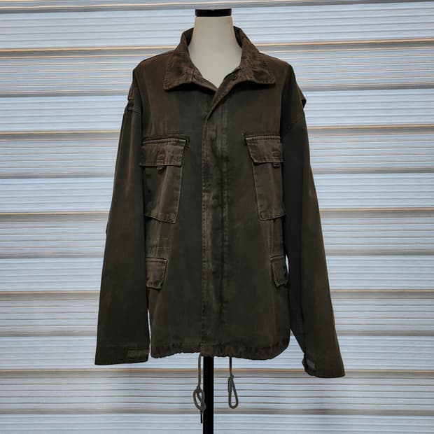 카키색 야상 점퍼자켓