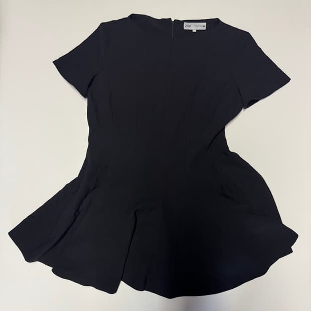 여성 자라 ZARA 미니멀 드레스 미디 반팔 원피스 블랙