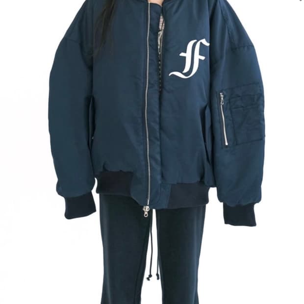 샵페어리 봄버 자켓 네이비 구합니다!