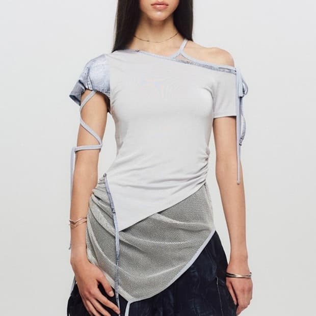 somsoc 솜속 마리아 러플 오프 숄더 탑 실버