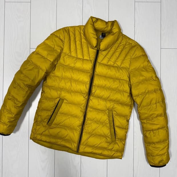 CP컴퍼니 경량 패딩