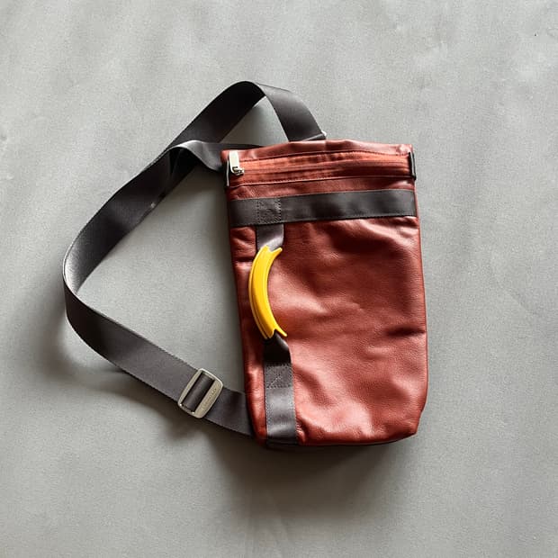 만다리나덕 킵 슬링백