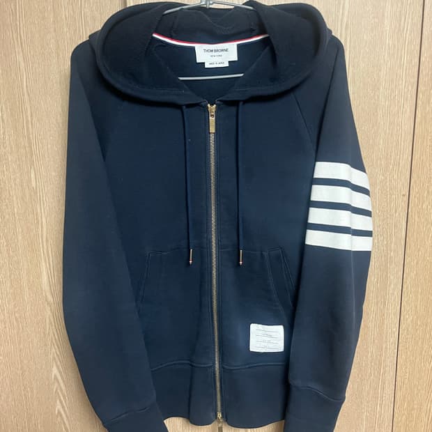 톰브라운 네이비 4선 후드집업 금장 2사이즈