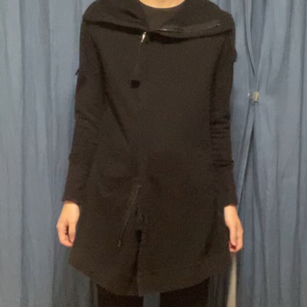 퍼스트 에이드 투 디 인저드 후드집업