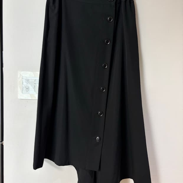 요지야마모토 (Y’s) 버튼 언발란스 스커트