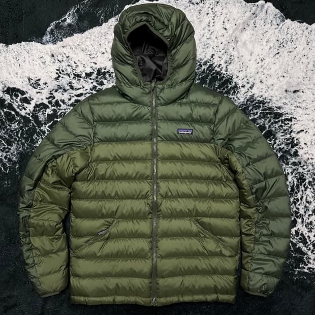 Patagonia reversible down hooded parka