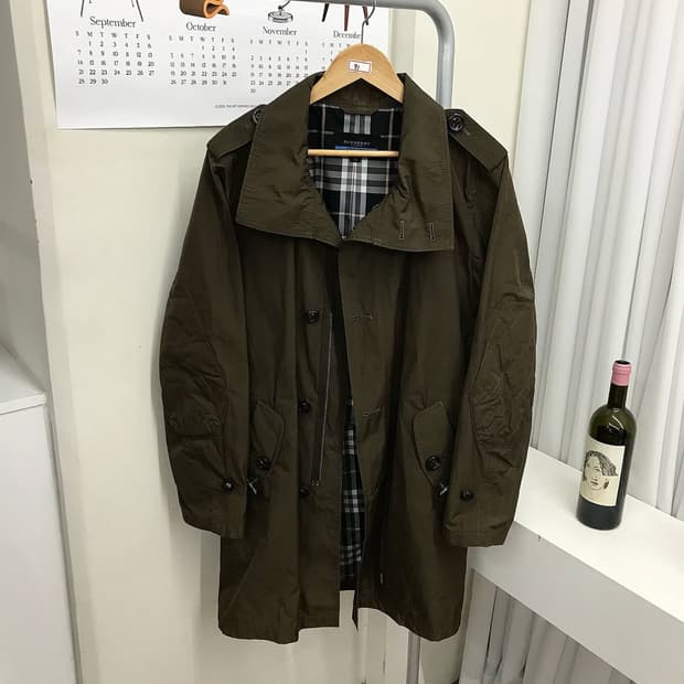 버버리 로고 야상 자켓