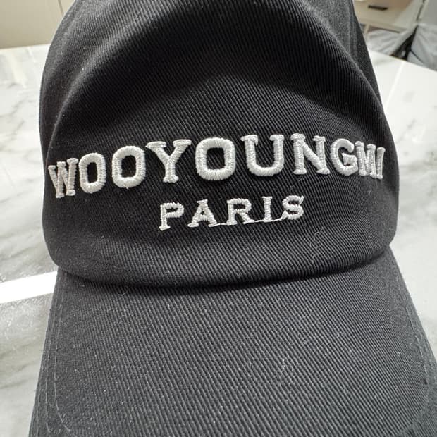 우영미 볼캡