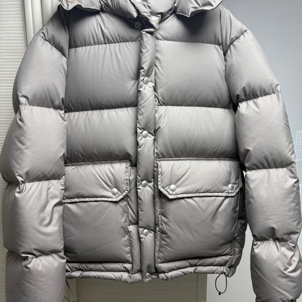 이스트로그 퍼머넌트 클래식 다운 자켓 (샌드베이지 S사이즈)