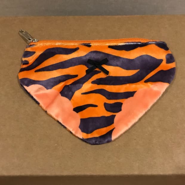 팬티 모양 파우치