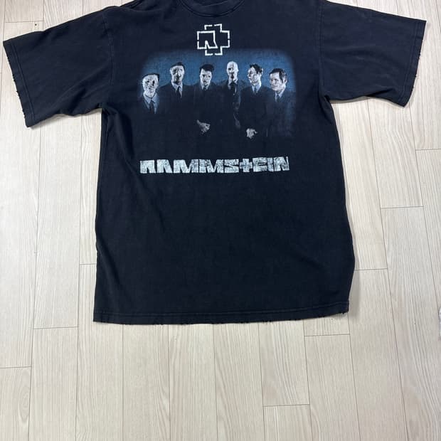 발렌시아가 람슈타인 티셔츠
