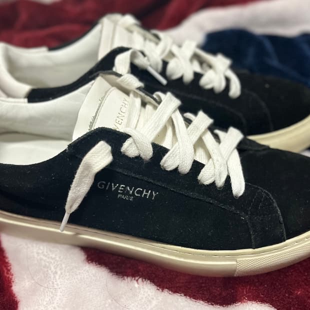 지방시 블랙 스웨이드 스니커즈 42(275~280)