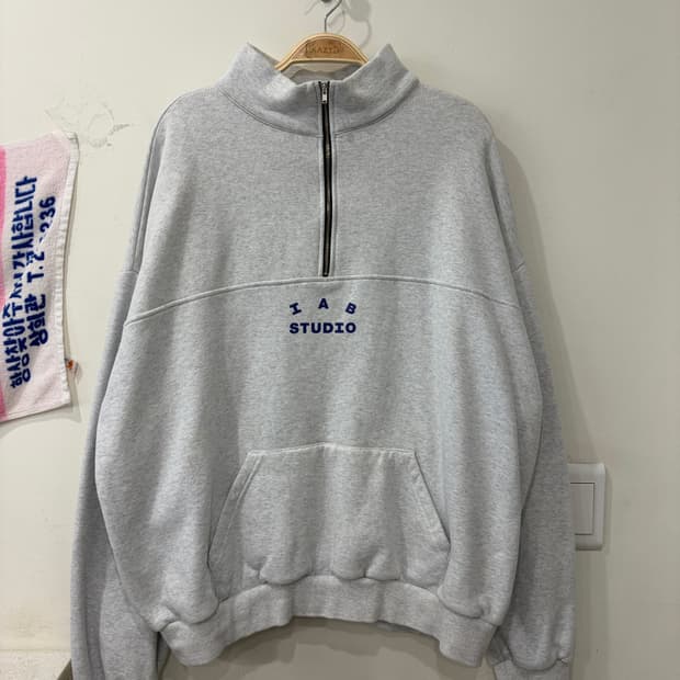 142. 아이앱스튜디오 반집업 맨투맨