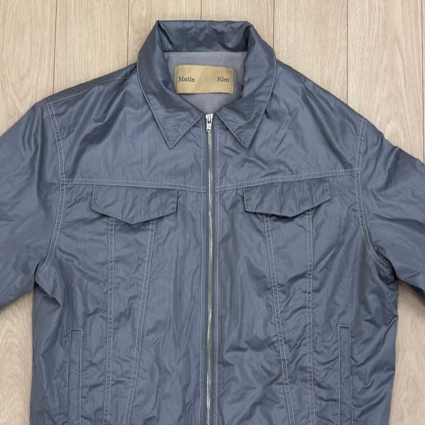 현재 단종된 마뗑킴 누빔 자켓 실버