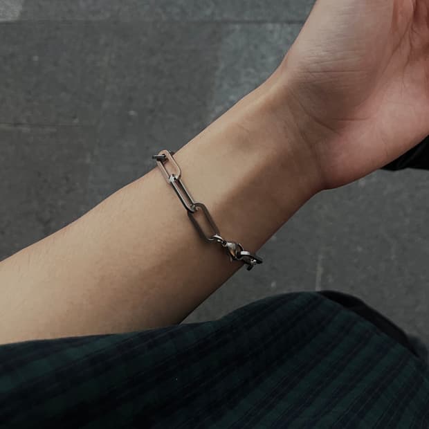 Ellavo square Chain Bracelet