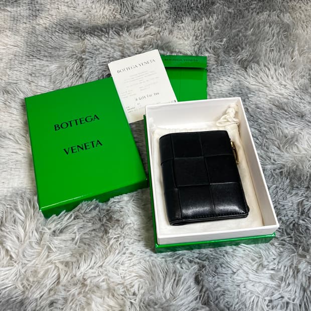 보테가베네타 인트레치아토 반지갑