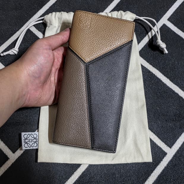 로에베 호라이즌탈 퍼즐 장지갑