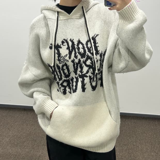 Ajobyajo 아조바이아조 블랙아이보리 니트후드티