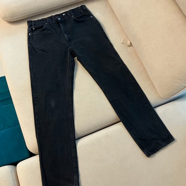 90s Levi’s black 505 orange tab (USA)