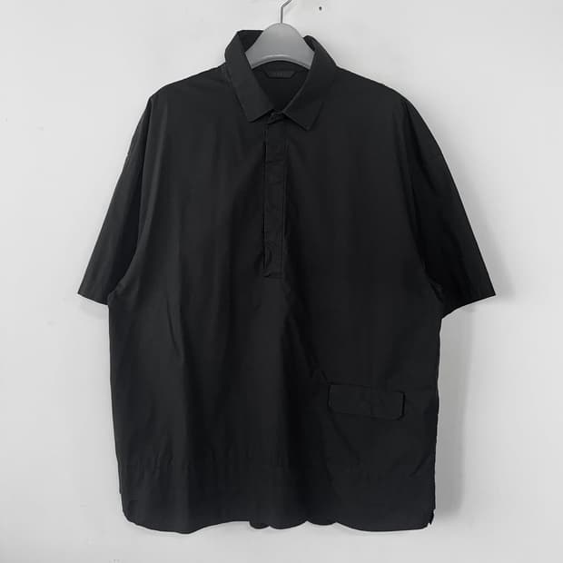 타임옴므 블랙 반팔 폴로 셔츠 110