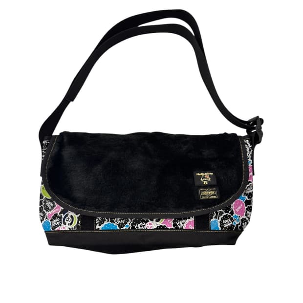 포터 x 아트모스 x 헬로키티 메신저백 블랙