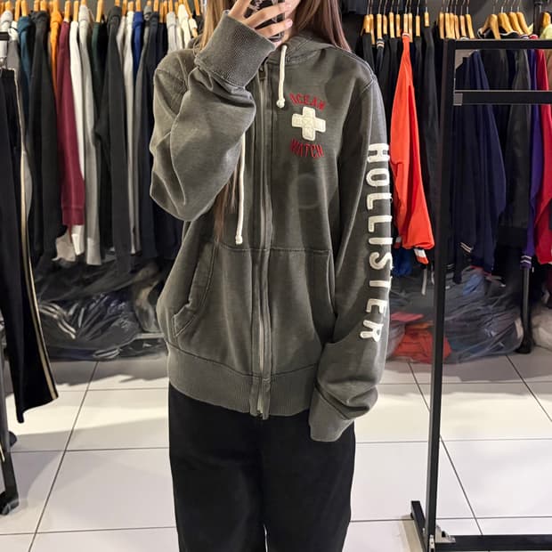 홀리스터 Y2K 오션 워치 스펠아웃 그레이 후드집업