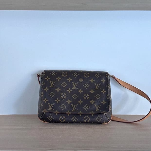 루이비통 뮤젯 탱고 빈티지 숄더백