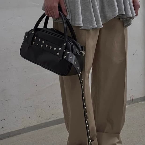 LCDC STUD-STRAP BAG (BLACK)