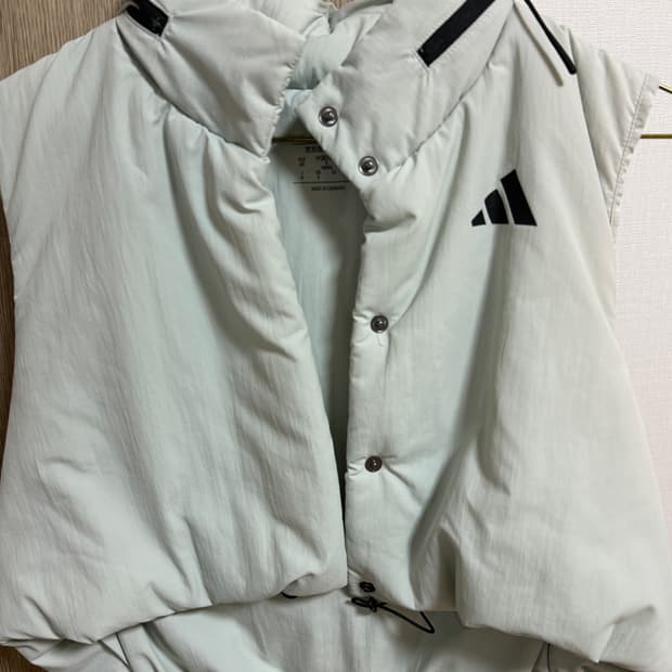 (택 있는 새상품) 아디다스 패딩 조끼 S