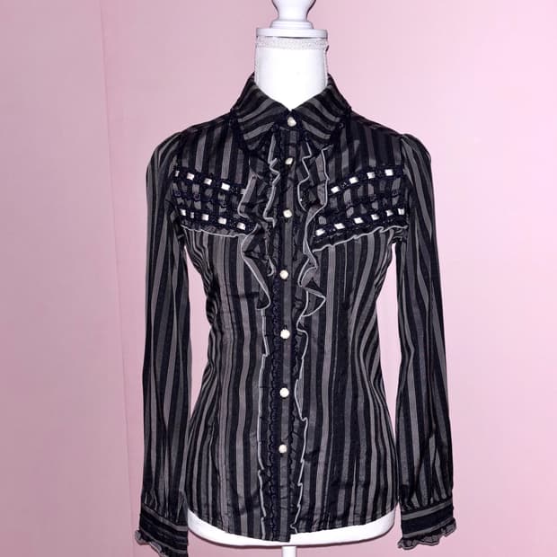 엑시즈팜 고딕 엔틱 프릴 셔츠 블라우스 블랙