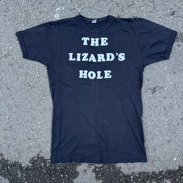 90s "The Lizard's Hole" Single Stitch