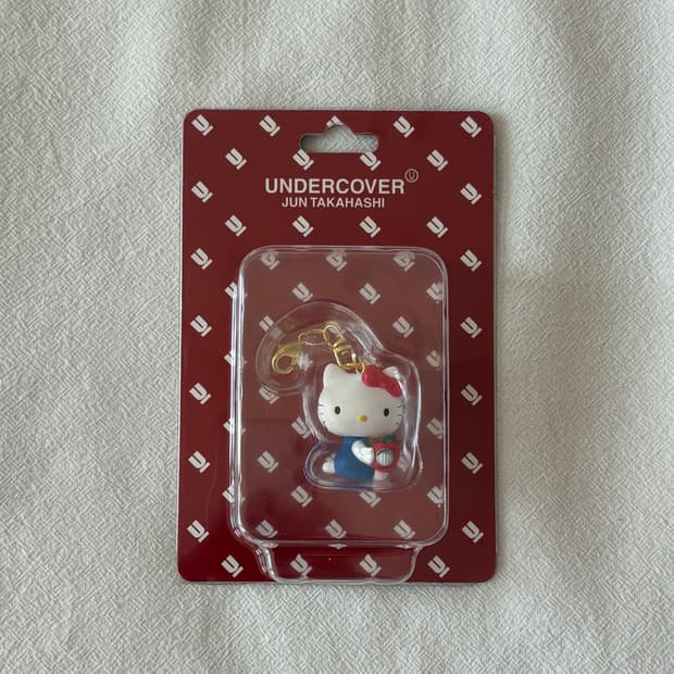 언더커버 x 헬로키티 키링