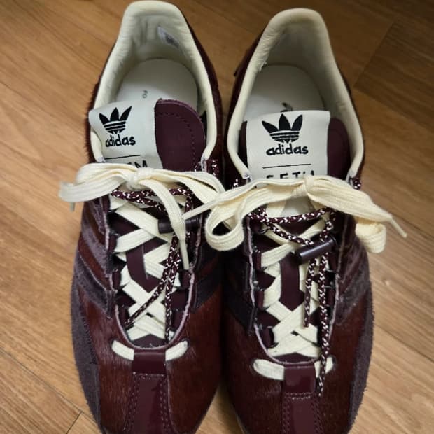 아디다스 컨트리OG 송포더뮤트 마룬