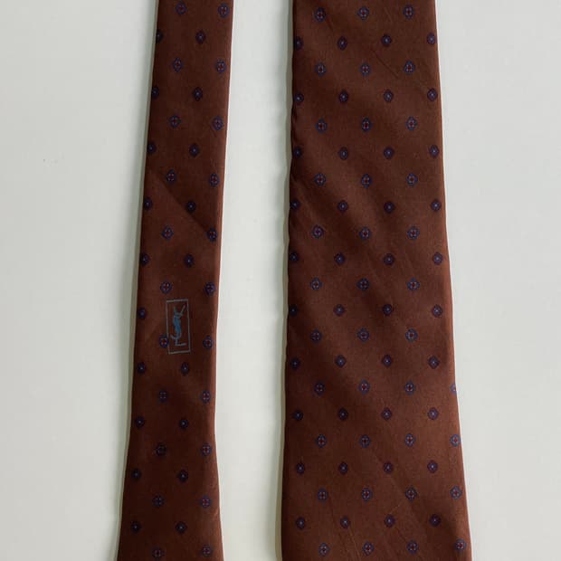 입생로랑 넥타이