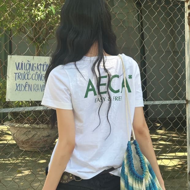 에이카화이트 시그니처 티 화이트