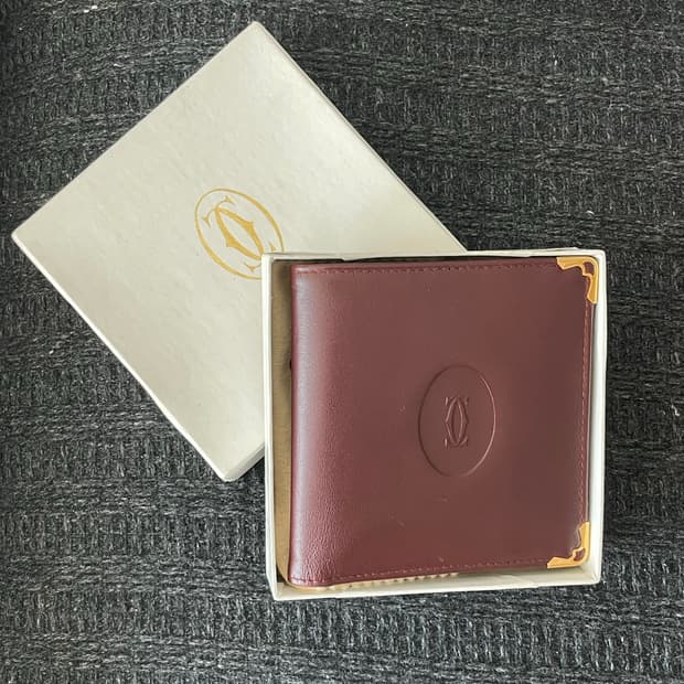 까르띠에 반지갑 버건디컬러
