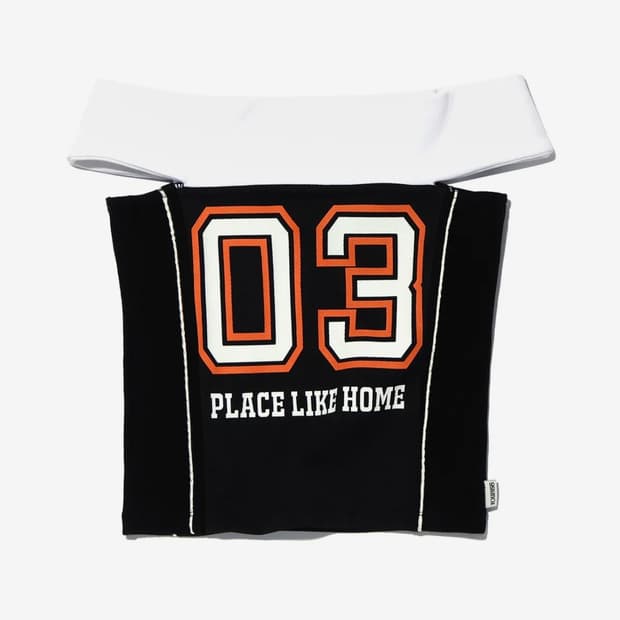 유희 오프숄더 OFF-SHOULDER GRAPHIC JERSEY TOP