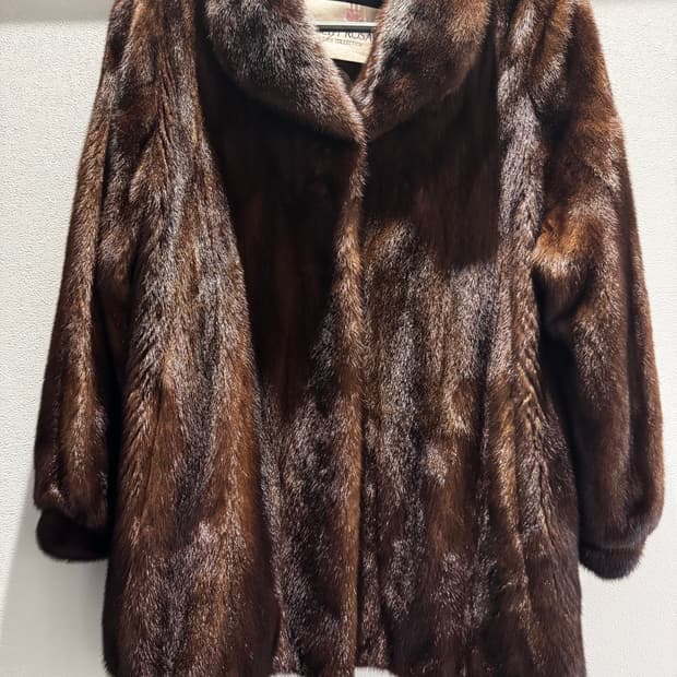 아메리칸퍼어워즈 별5개 밍크 코트