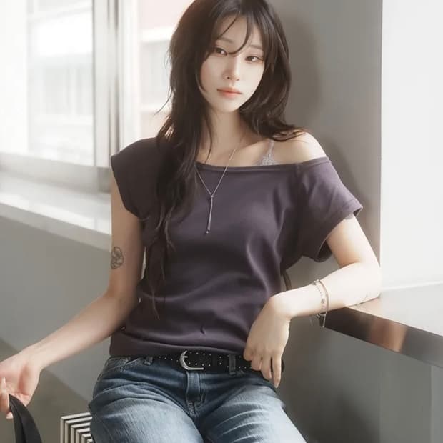 오프숄더 티셔츠