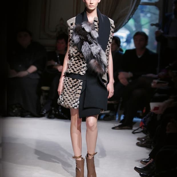 미우미우 2009F/W 래빗 퍼 트리밍 롱 베스트