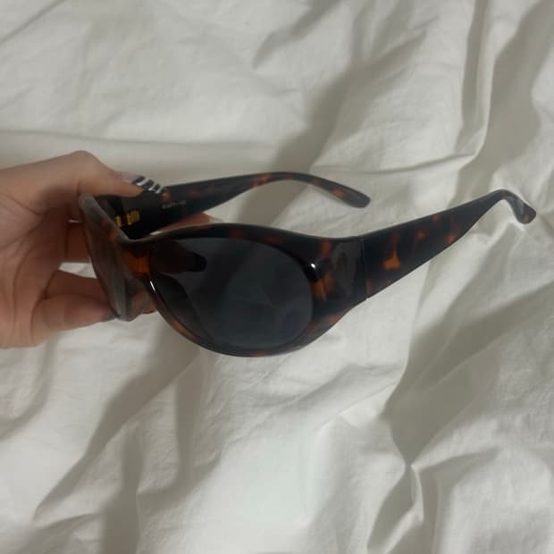 H&M 레오파드 선글라스