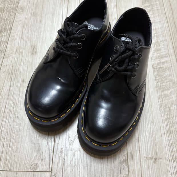 닥터마틴 1461 3홀 쿼드 230