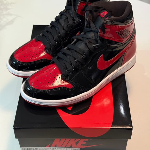 [260] 조던 1 레트로 하이 OG 페이턴트 브레드 