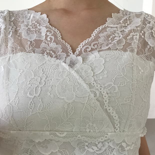 vintage ivory lace sleeveless