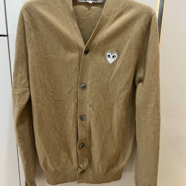 꼼데가르송 화이트와펜 베이지가디건 L