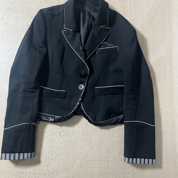 1 언더커버 aw25 but beautiful 4 크롭 블레이저 자켓