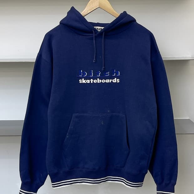 비치 스케이트보드 90s 스펠 로고 후드티